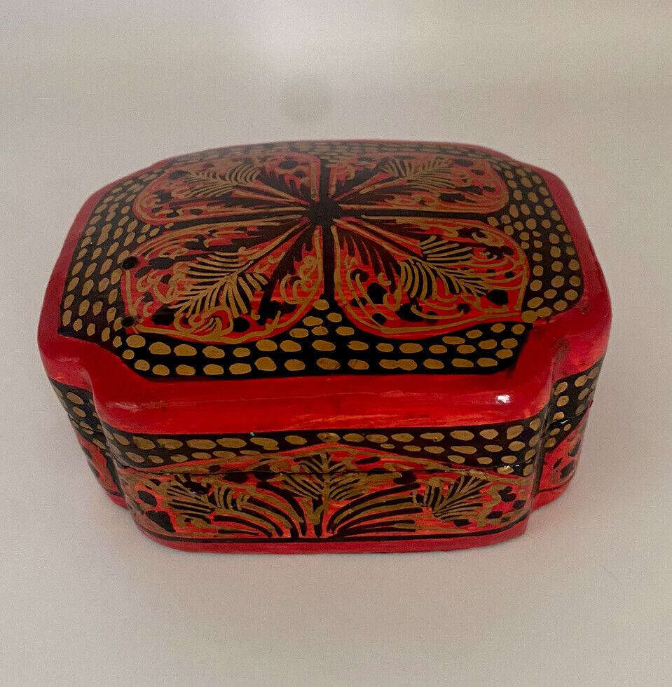 Vtg Kashmir Jewelry Box From India Hand painted Paper, Stylized Floral Design
