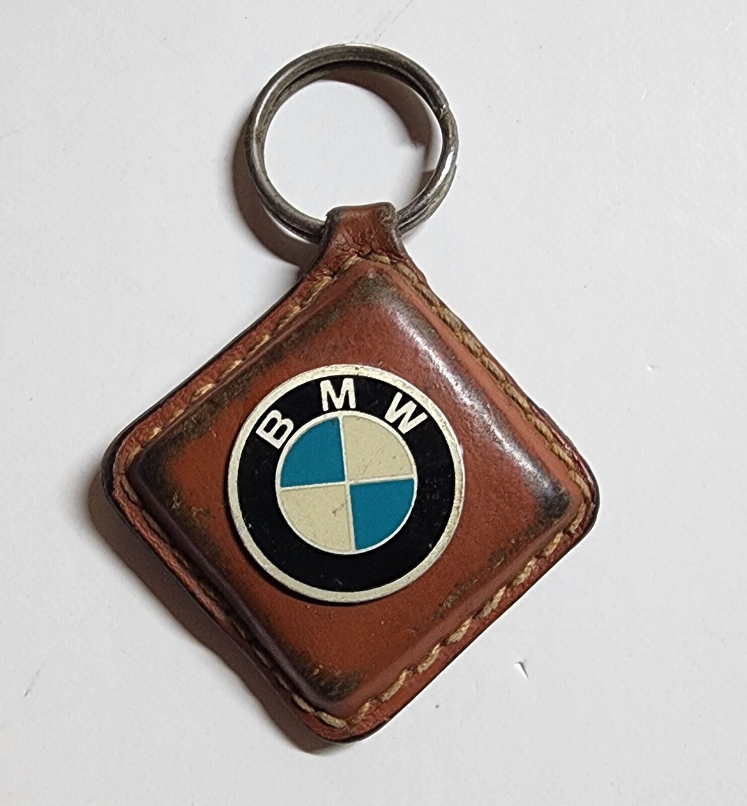 BMW OLD LEATHER & ENAMEL ON METAL KEYCHAIN