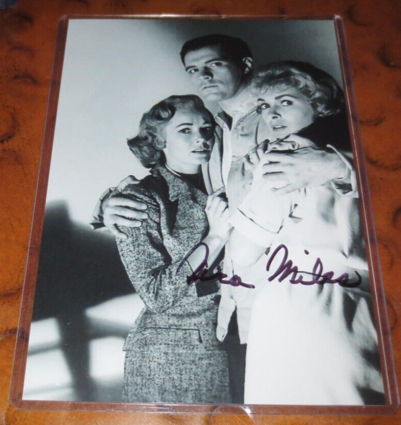 Vera Miles  signed sutographed photo played Lila Crane in Hitchcocks Psycho 1960