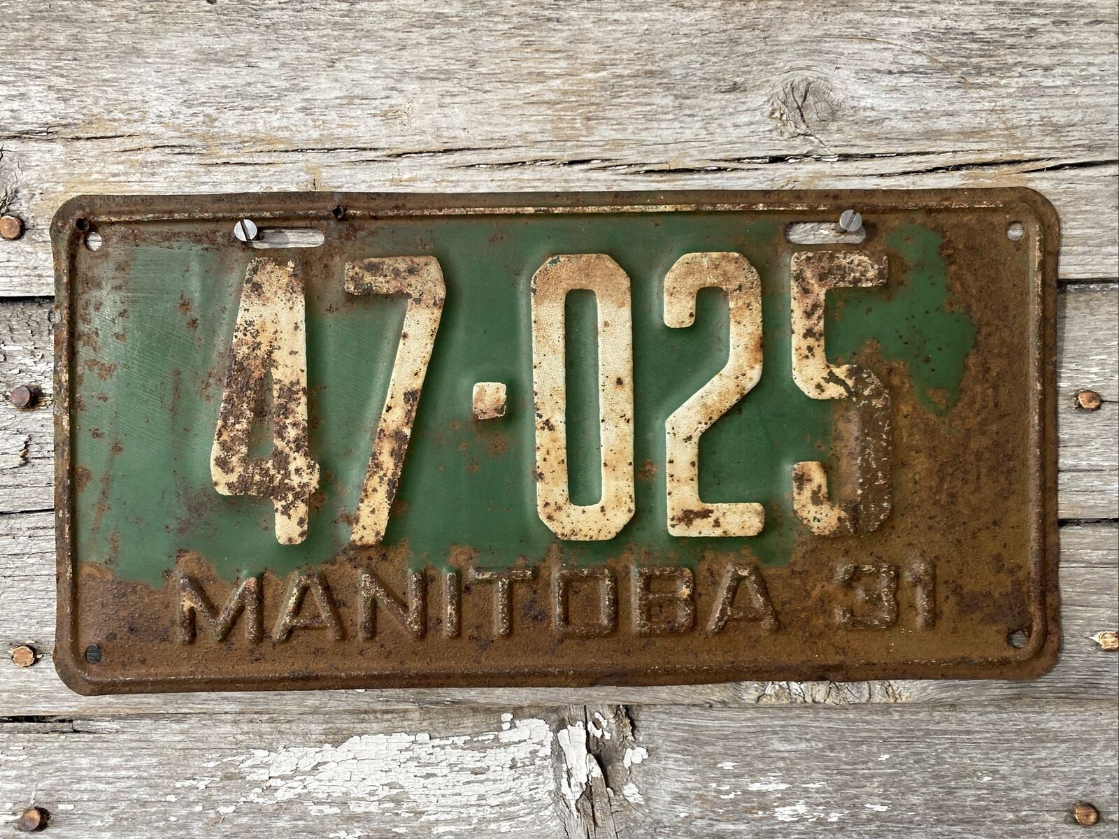 1931 Manitoba License Plate #47-025 Canada Green & White ‘31