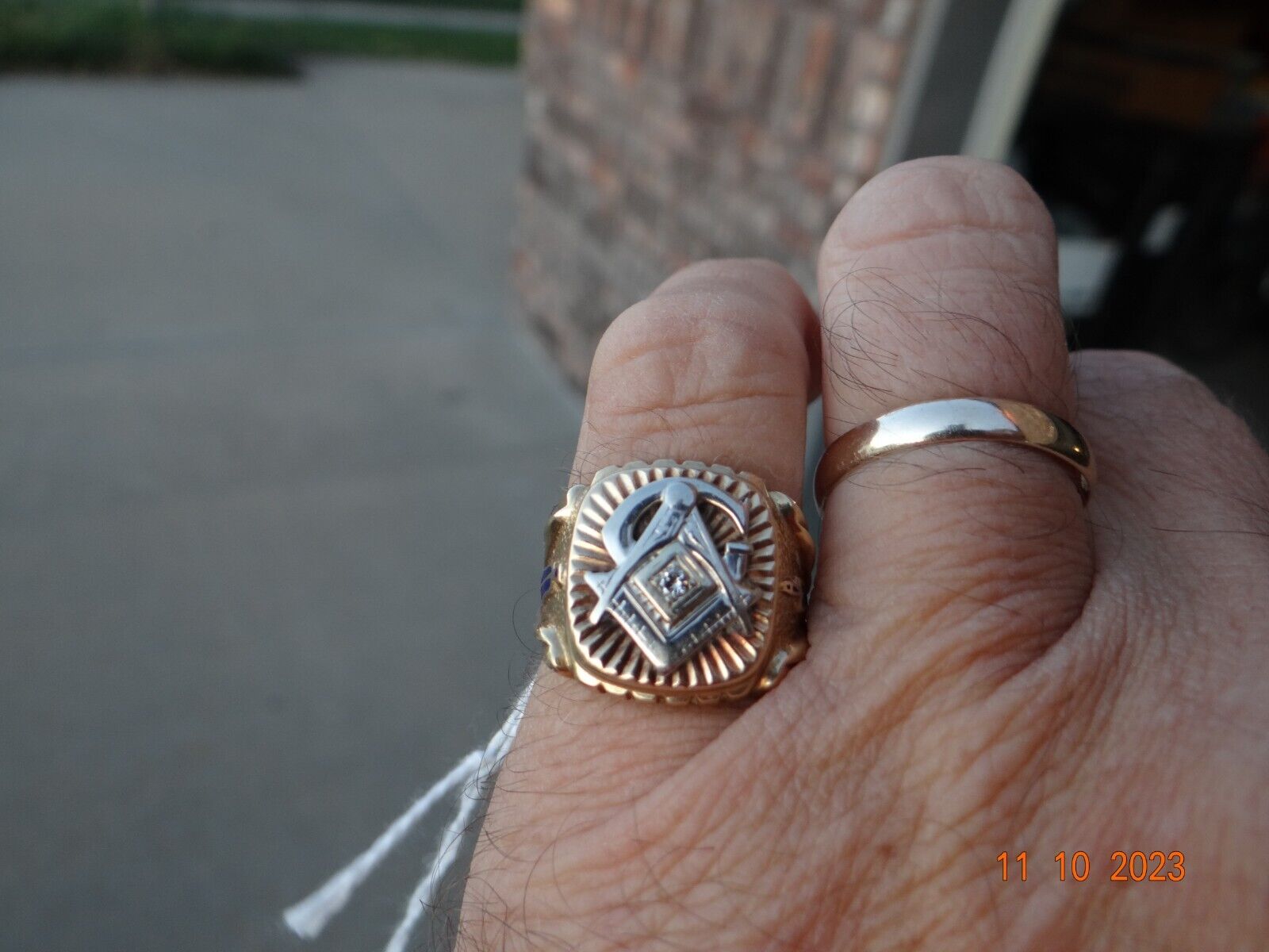 Vintage Estate Tested 14K Gold & Diamond Men\'s Mason Masonic Ring Size 8.5