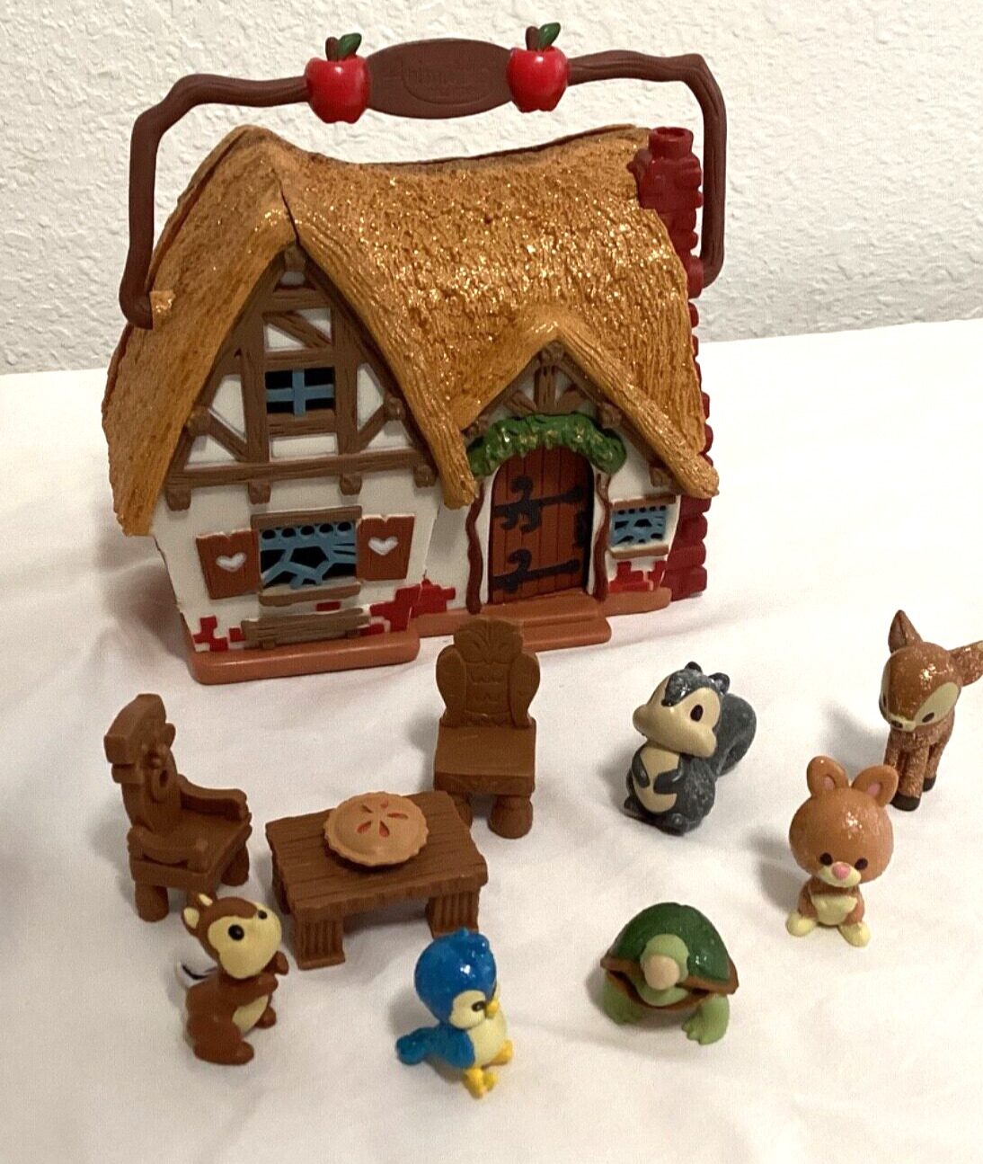 Disney Animators\' Collection Little Mini Snow White Cottage House- 6 Animals etc