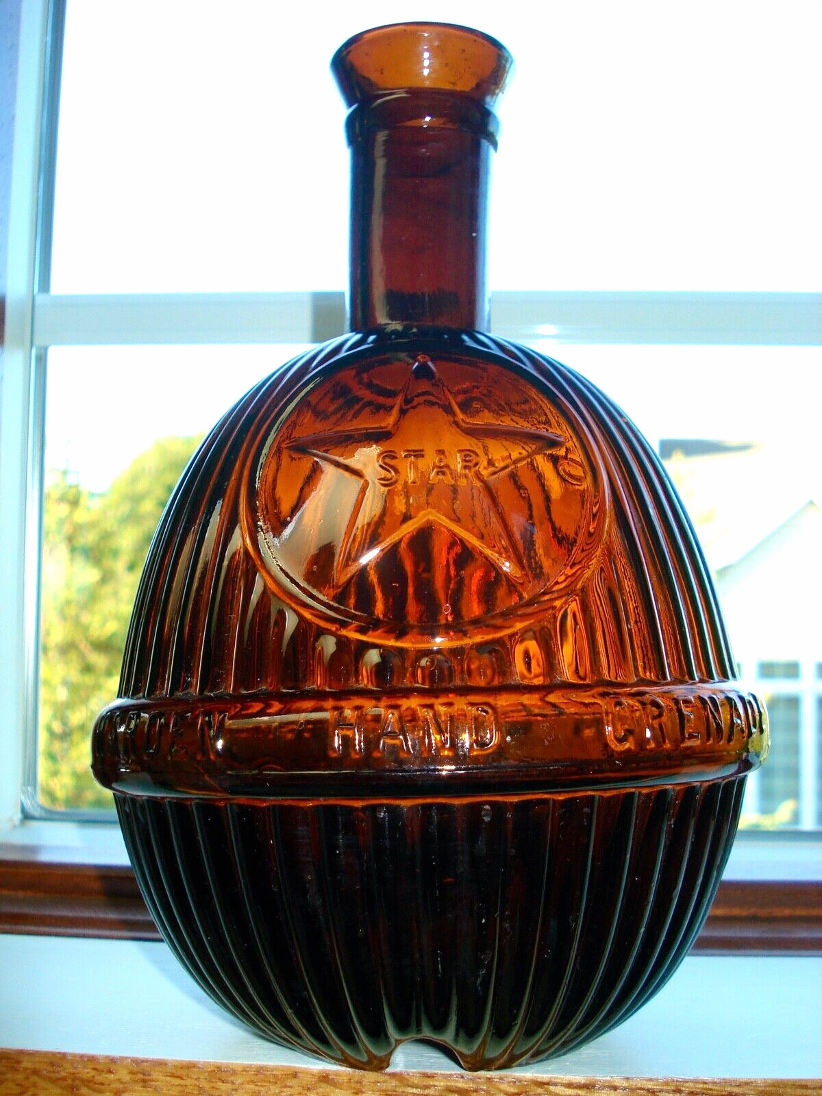 ANTIQUE QT. HARDEN\'S STAR HAND FIRE EXTINGUISHER, RARE MOLD, AMBER-MINT