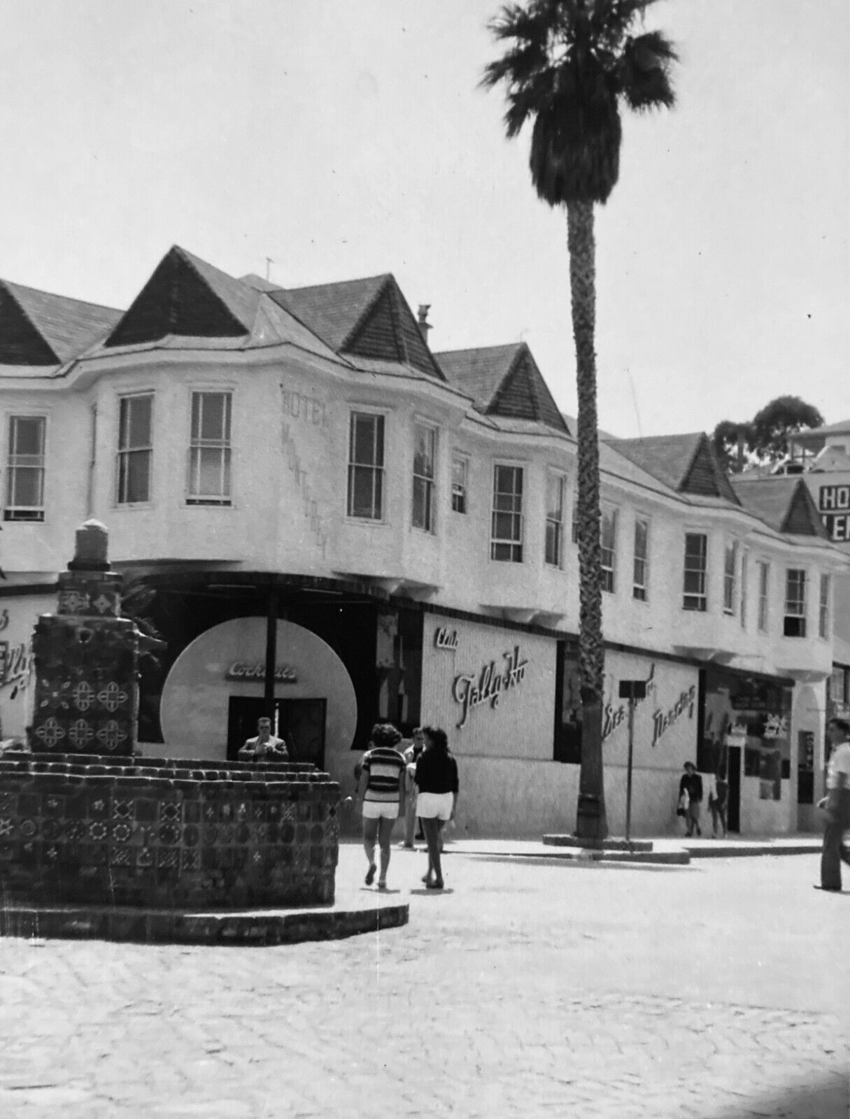 Vintage 1950s Photo Tally-Ho Club Bar Avalon CA Catalina Island Street View