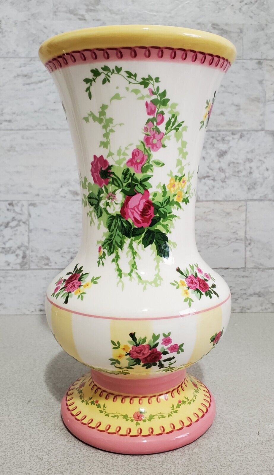 Laura Ashley  English Country Style Floral Roses & Ivy Vase  Great Condition 