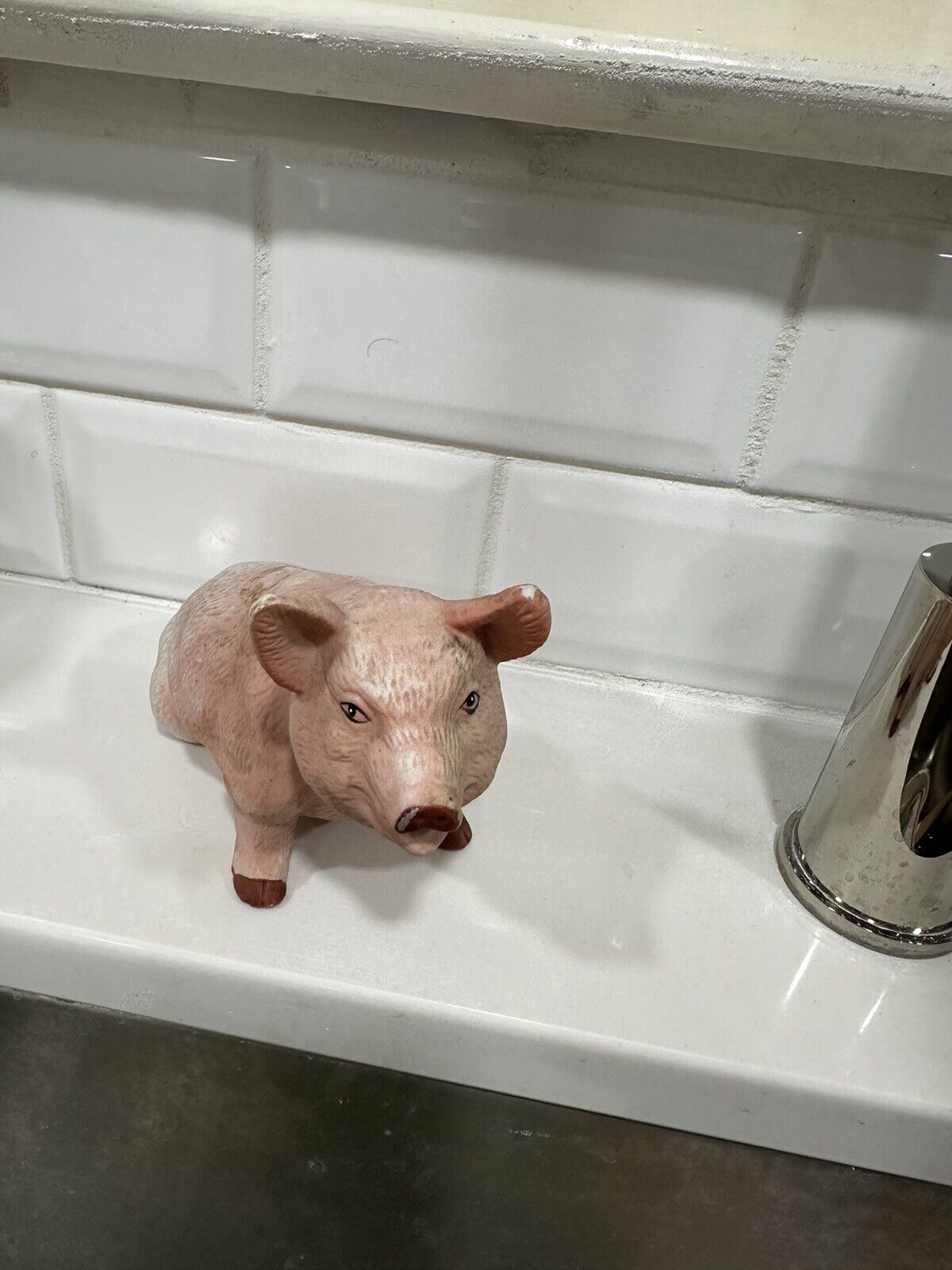 Porcelain Pig, pink Figurine, Vintage, Hog, Sow