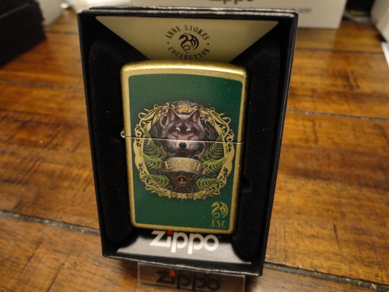 ANNE STOKES COLLECTION WOLF EARTH ZIPPO LIGHTER MINT IN BOX