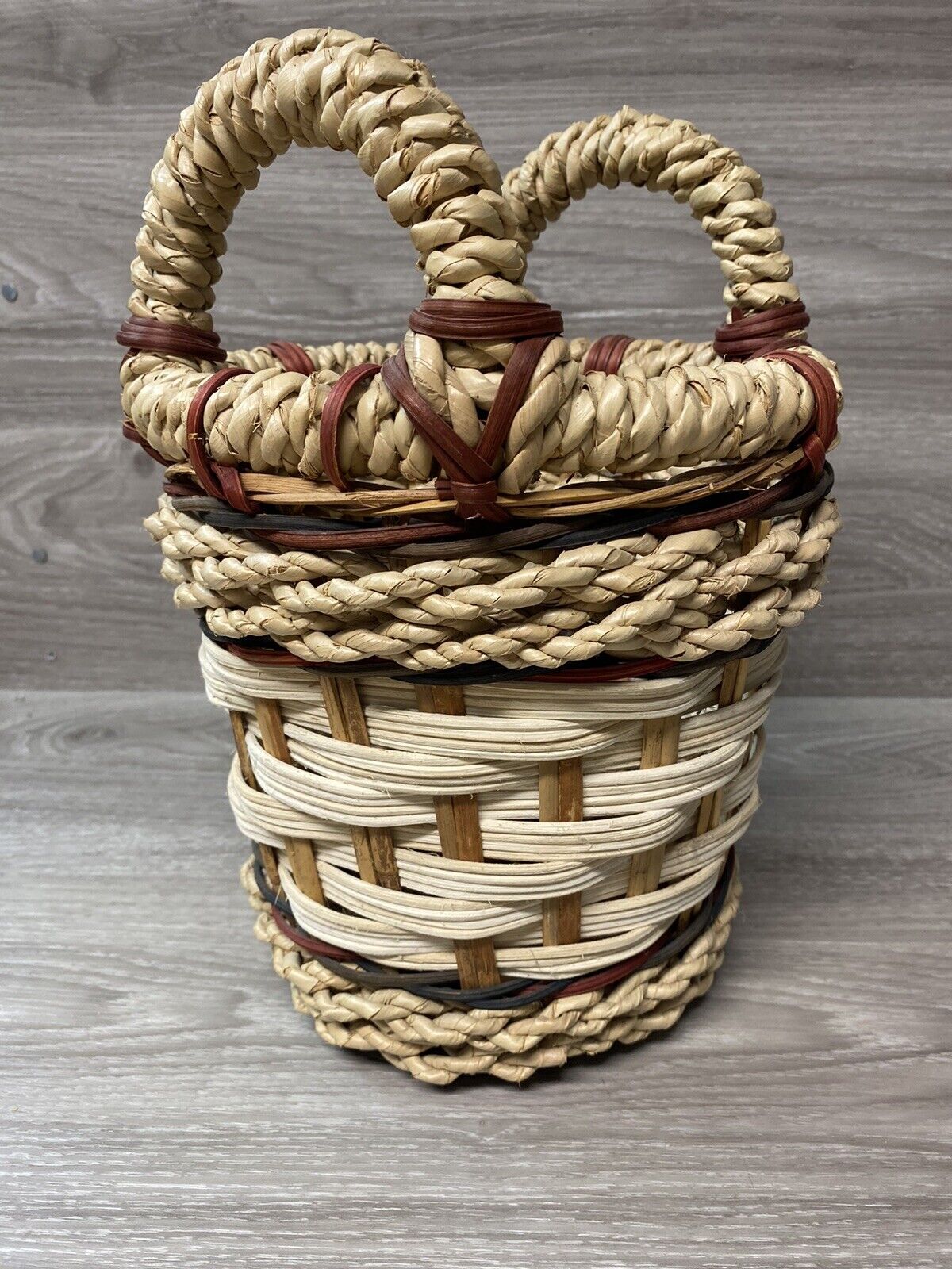 13” Tall Round Woven Basket Made In The Philippines Beautiful Colors 