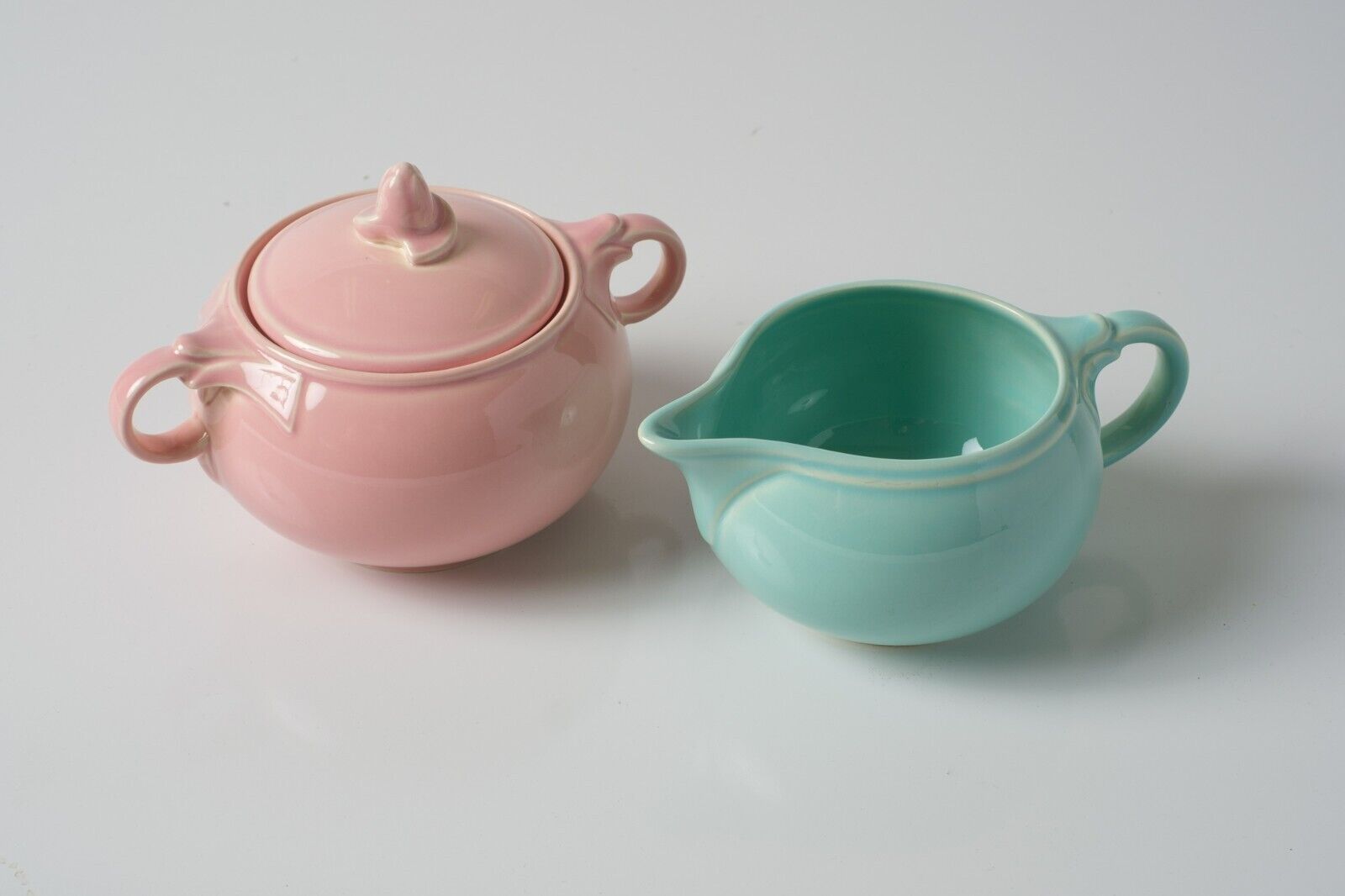 Vintage LU-RAY PASTELS TS&T Creamer and Sugar with Lid Set Green & Pink 1950s