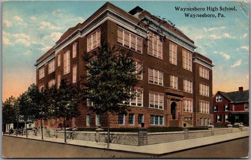1914 Waynesboro, Pennsylvania Postcard WAYNESBORO HIGH SCHOOL Building View