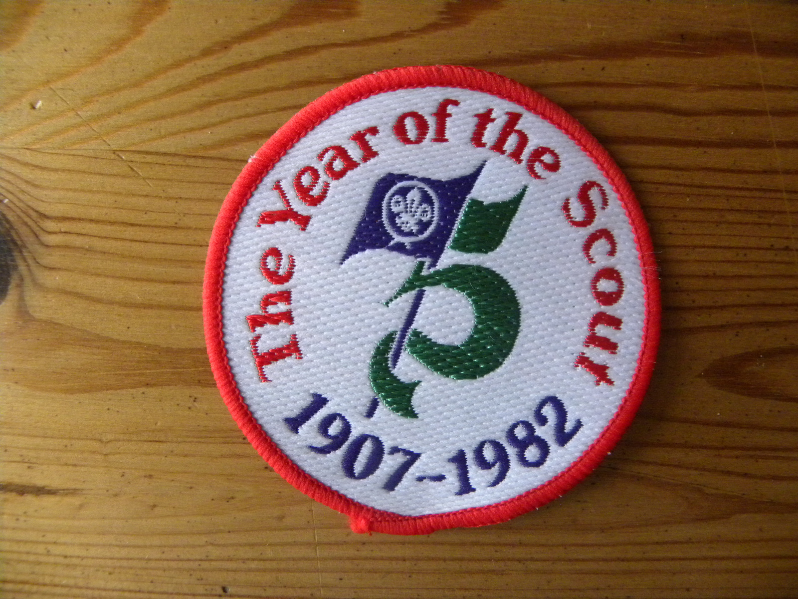 UK Scouting Year of the Scout 1907 1982 75th Anniversary Badge 