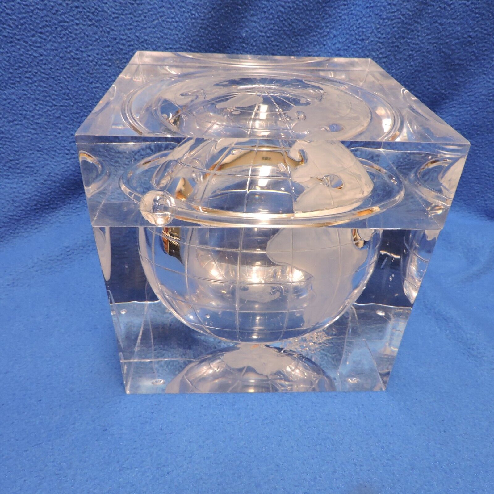 Alessandro Albrizzi Designed Lucite World Globe Form Ice Bucket Mid Century Art