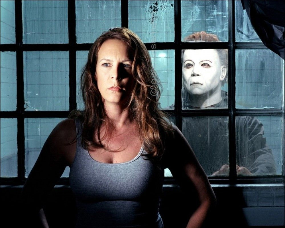 8x10 Halloween GLOSSY PHOTO photograph picture jamie lee curtis michael myers