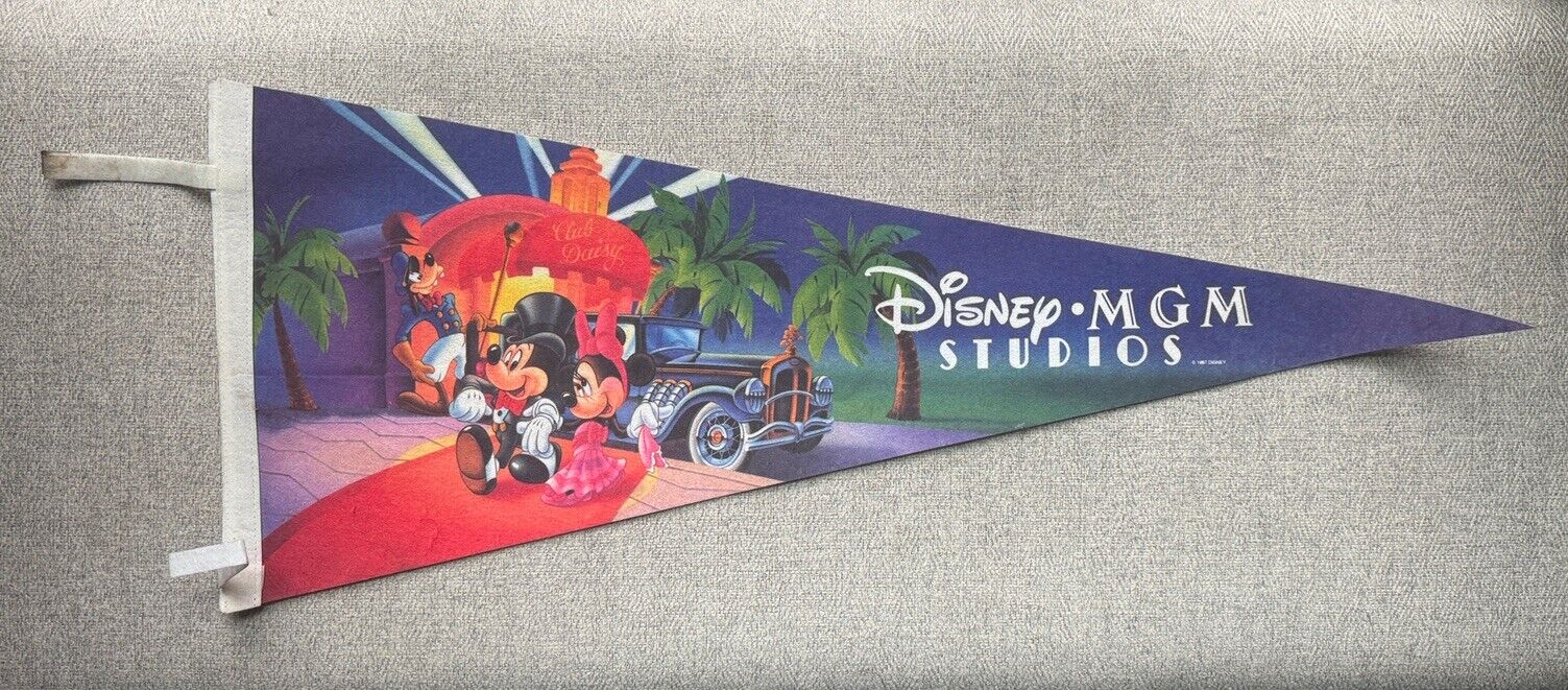 Vintage 1987 Disney MGM STUDIOS Collectible PENNANT souvenir CLUB DAISY Flag