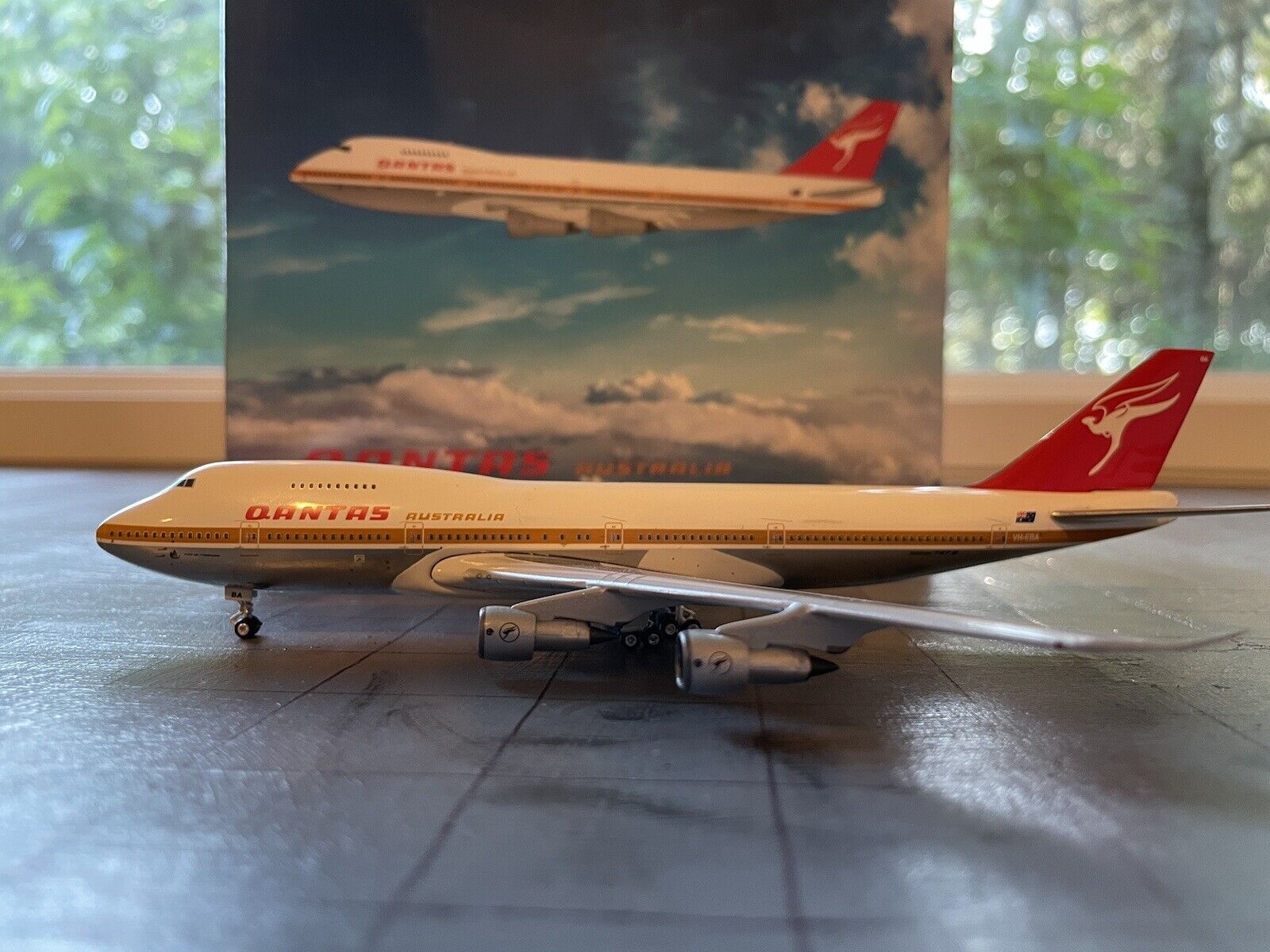 1:400 Phoenix Models Qantas Airways 747-200 VH-EBA