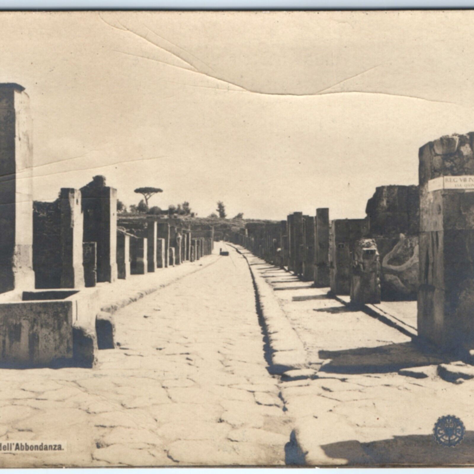 c1900s Pompei Via dell\'Abbondanza RPPC Main Street Ancient Ruins Real Photo A132