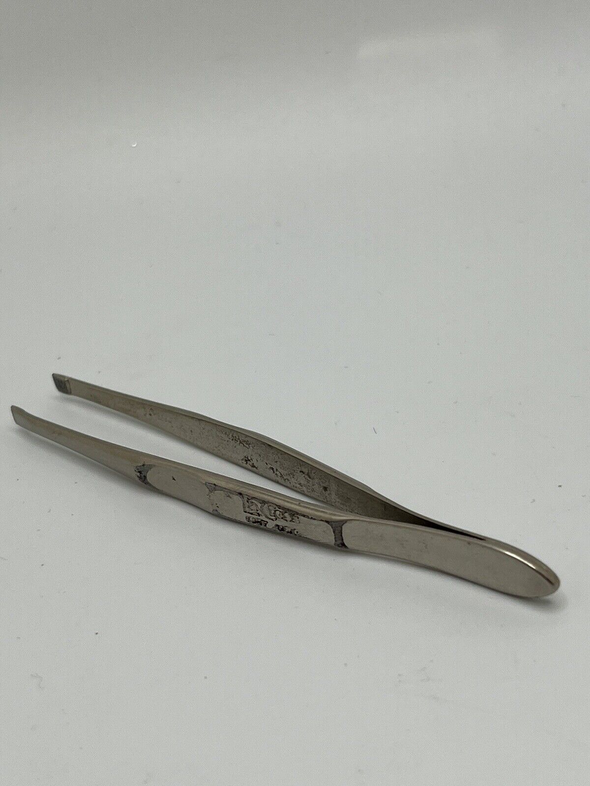 La Cross Tweezers 1947 Made In USA 3.25” Vintage Beauty Fashion Collector