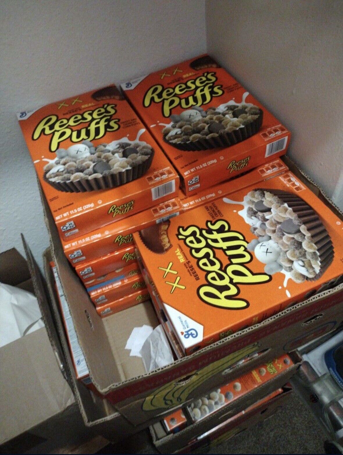 Reese’s Puff Kaws Box Limited Edition