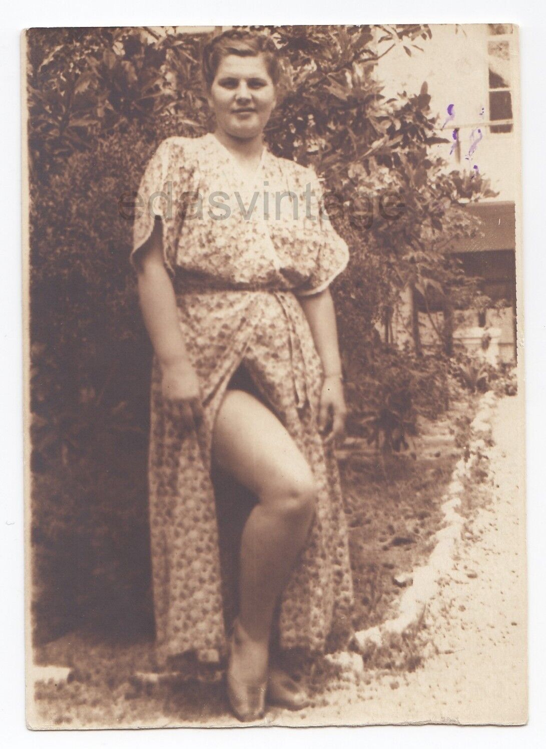 1950 Pretty woman posing Dress Short skirt Nice legs Attractive plump gal photo