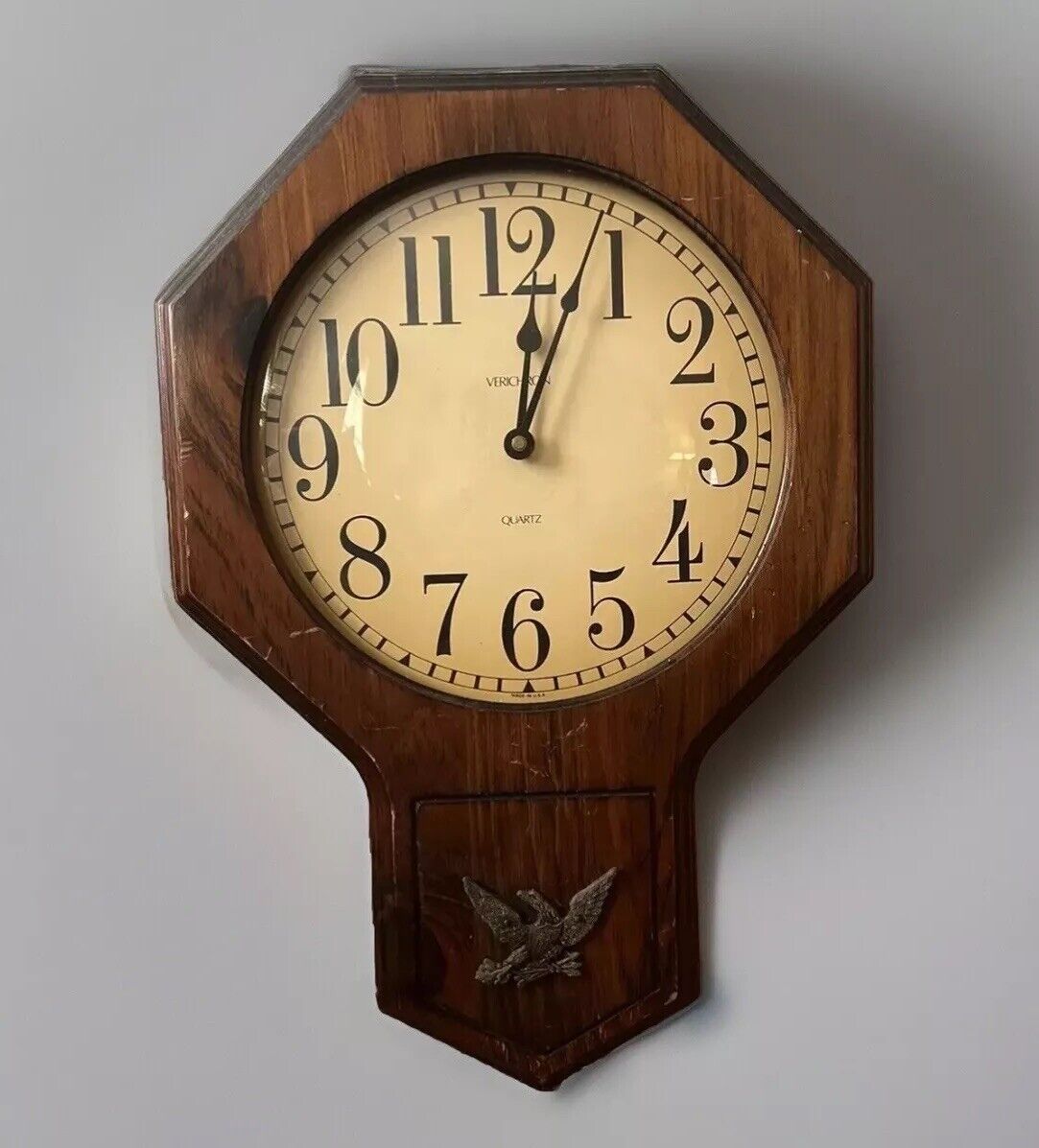 Vintage 1970s Verichron Octagon Oak Wood Wall Clock 20” American Eagle Emblem