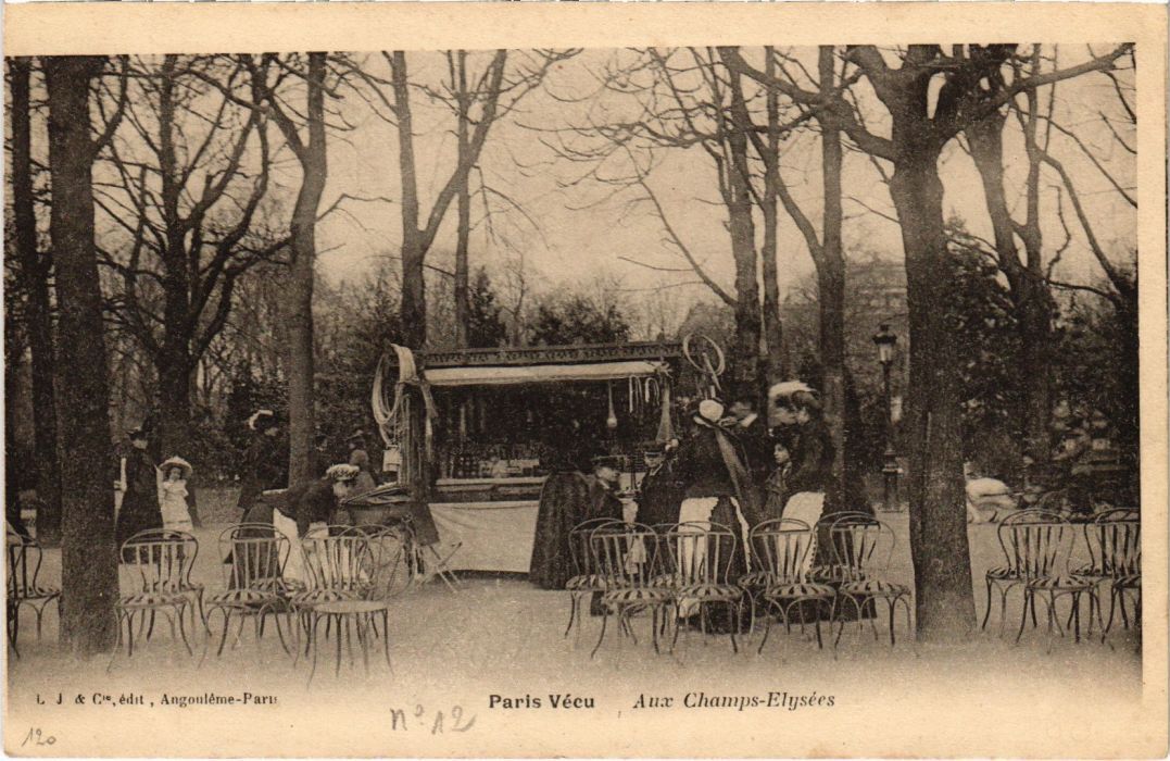 CPA PARIS Vecu. Aux Champs Elysees (1244785)