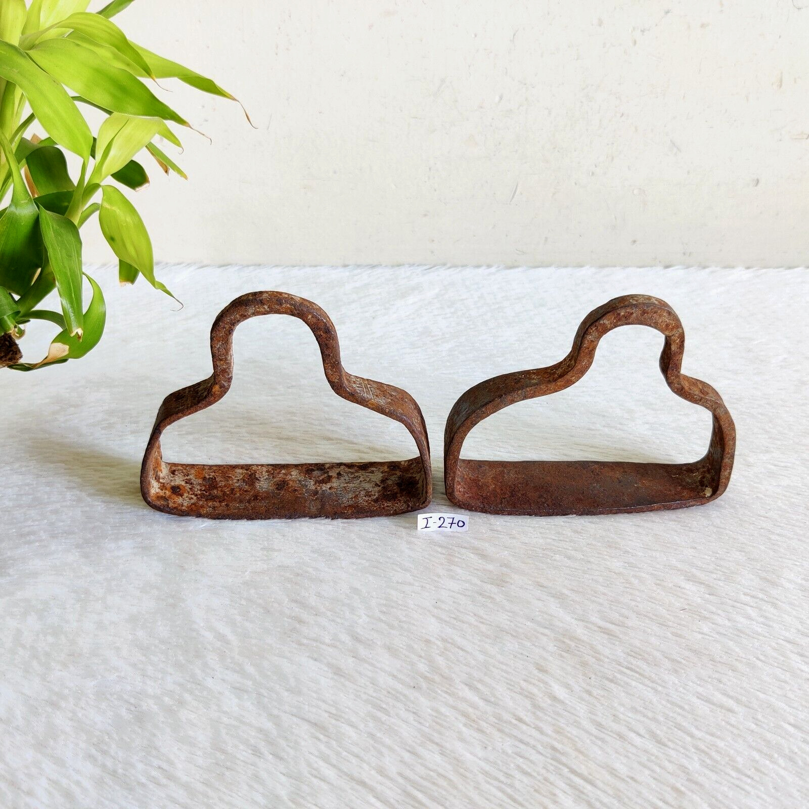 Vintage Iron Horse Foot Rest Pair Paddle Stirrup Decorative Collectible I270