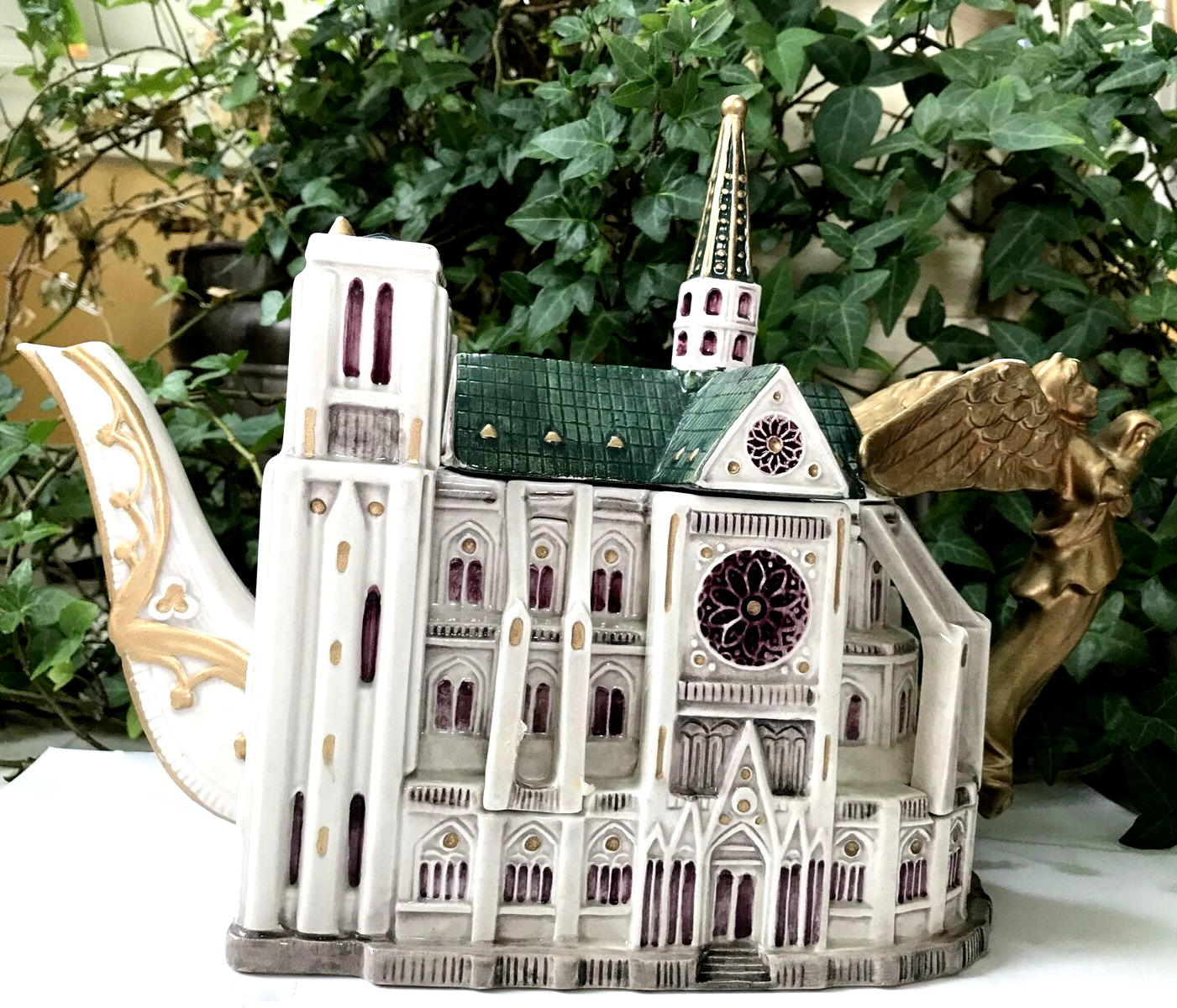 Fitz & Floyd Limited Edition Notre Dame Cathedral Teapot Collector Series #3053