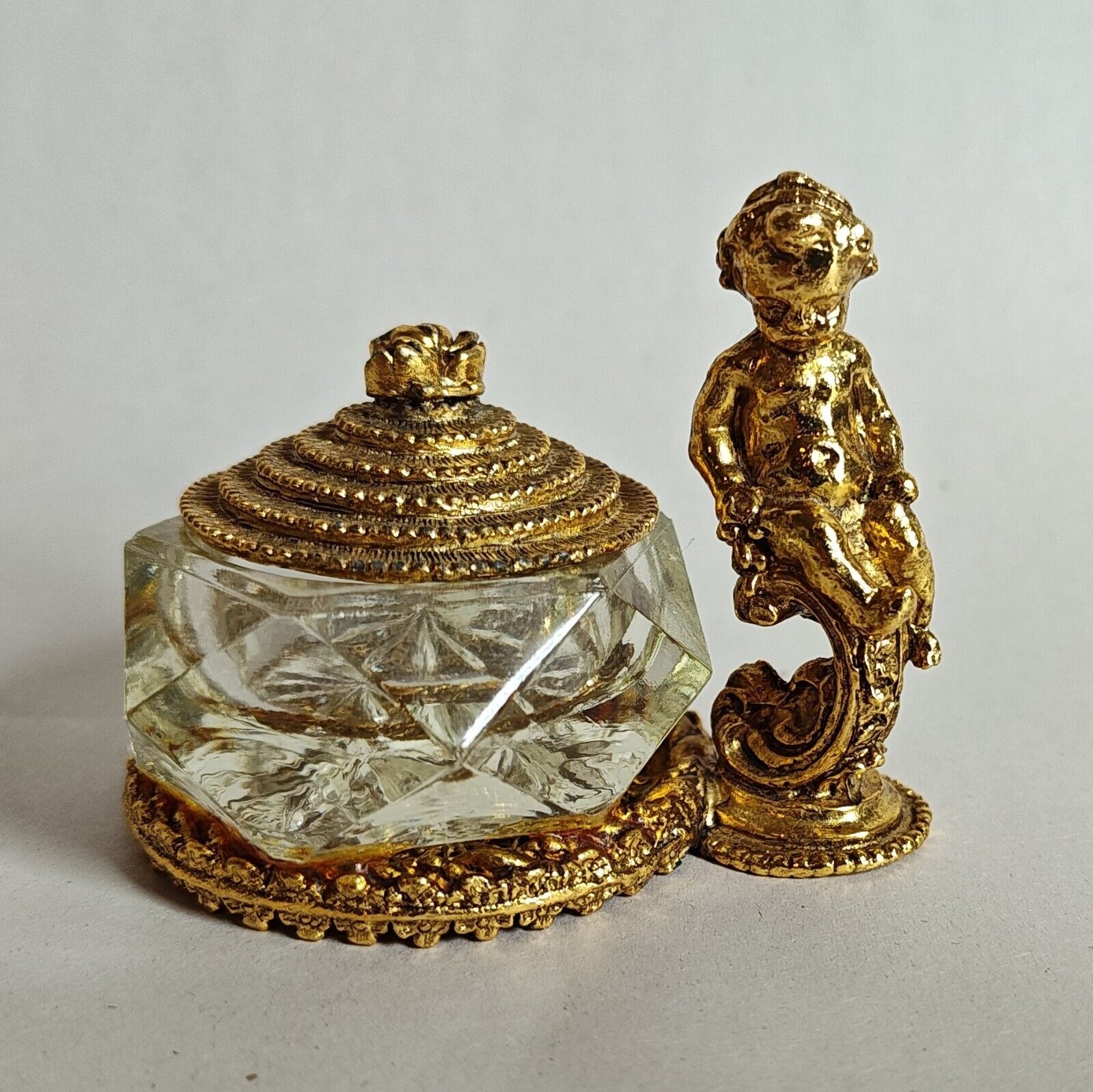 Vintage Gold Tone Cherub Vanity Ring Box Saccharin Salt Holder Lidded 1.5\