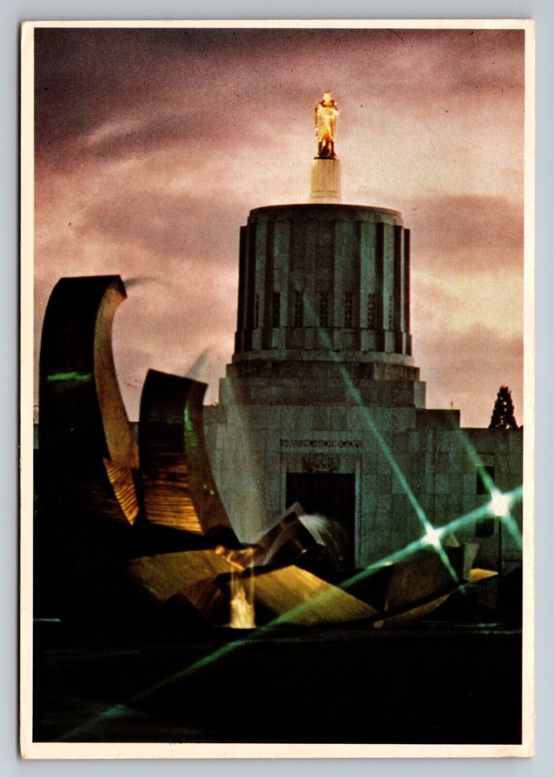 State Capitol Building Salem Oregon Vintage Unposted Postcard Huge Statue