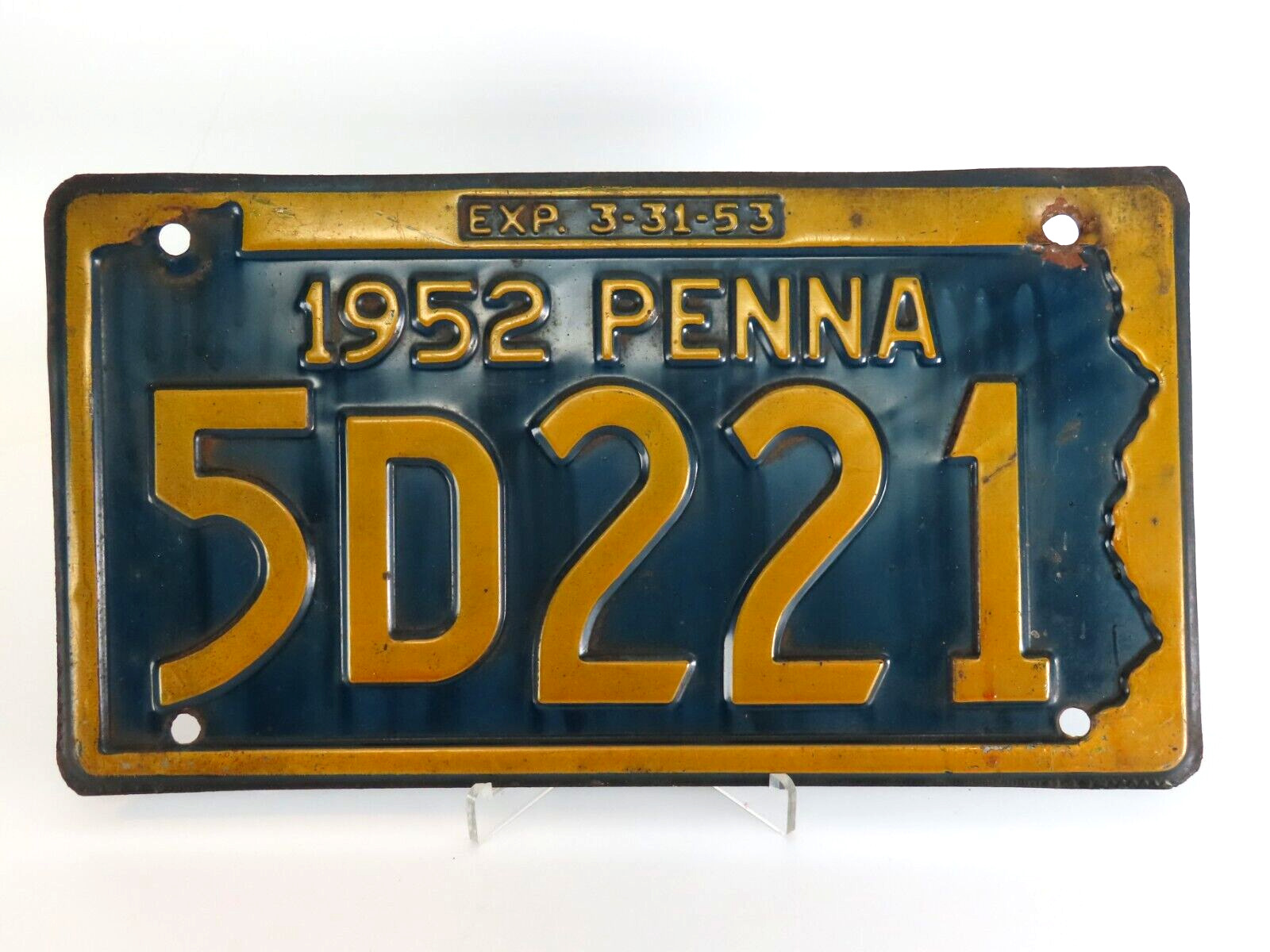 1952 Pennsylvania PA Car License Plate #5D221