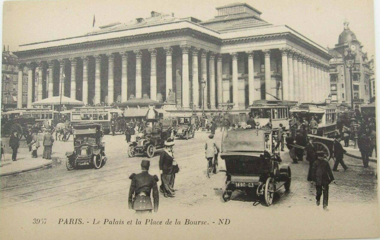 Vintage Paris France Palace and Stock Market Unposted Postcard (A68)