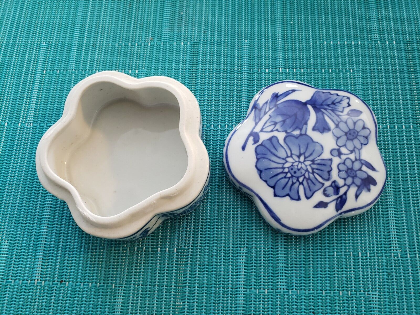 Vintage Porcelain Flower Shaped Trinket Boxes Blue & White