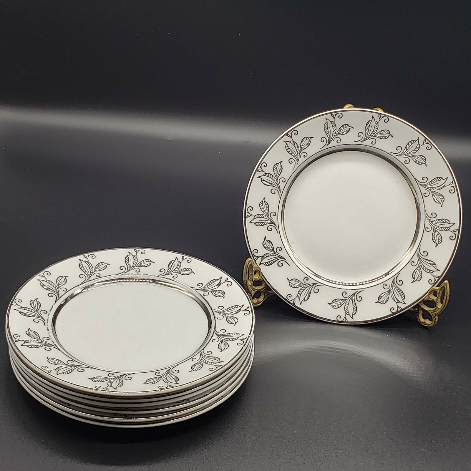 Alfred Meakin England Glo-White 8 Pc bread plate set White Gold silver