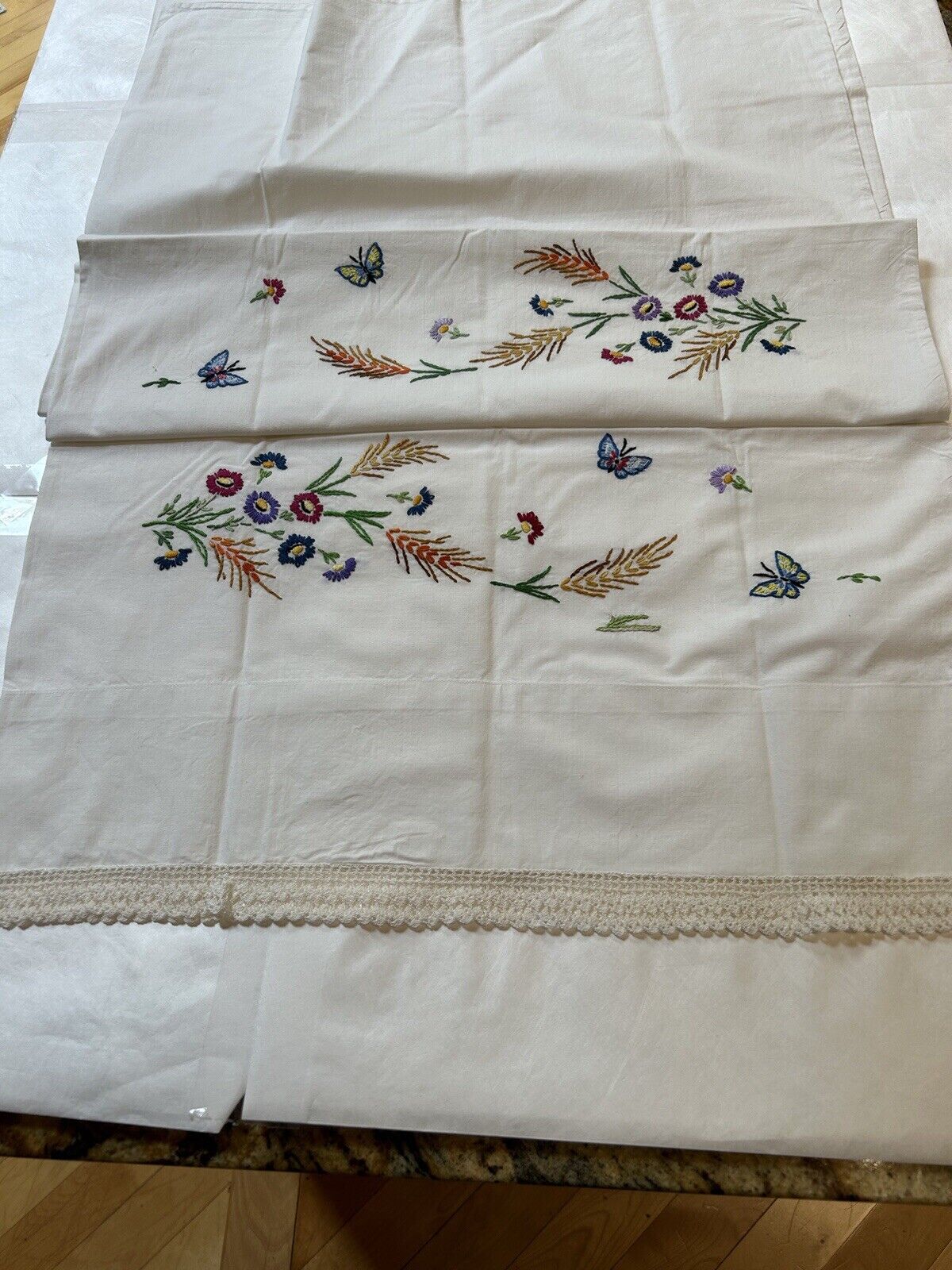 2 Vintage Lady Pepperell Embroidered Pillowcases 20” X 32” 