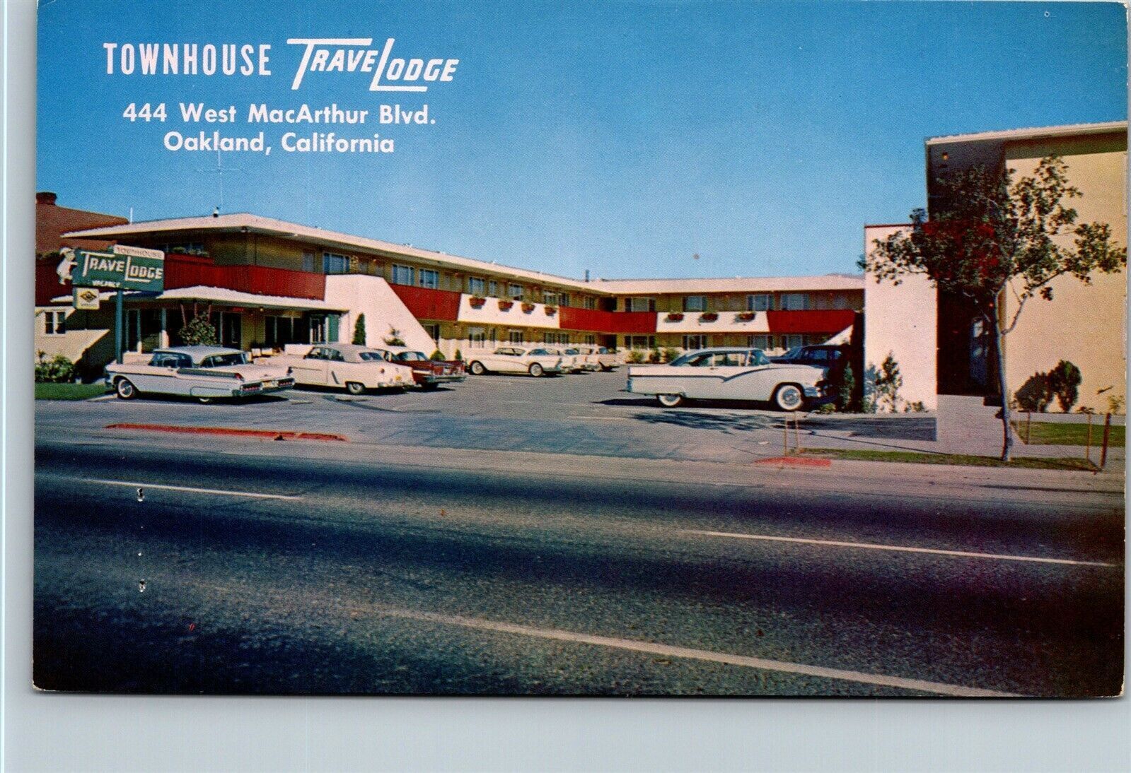 Vtg Oakland California CA Townhouse Travelodge Motel 1950s Old Cars Postcard