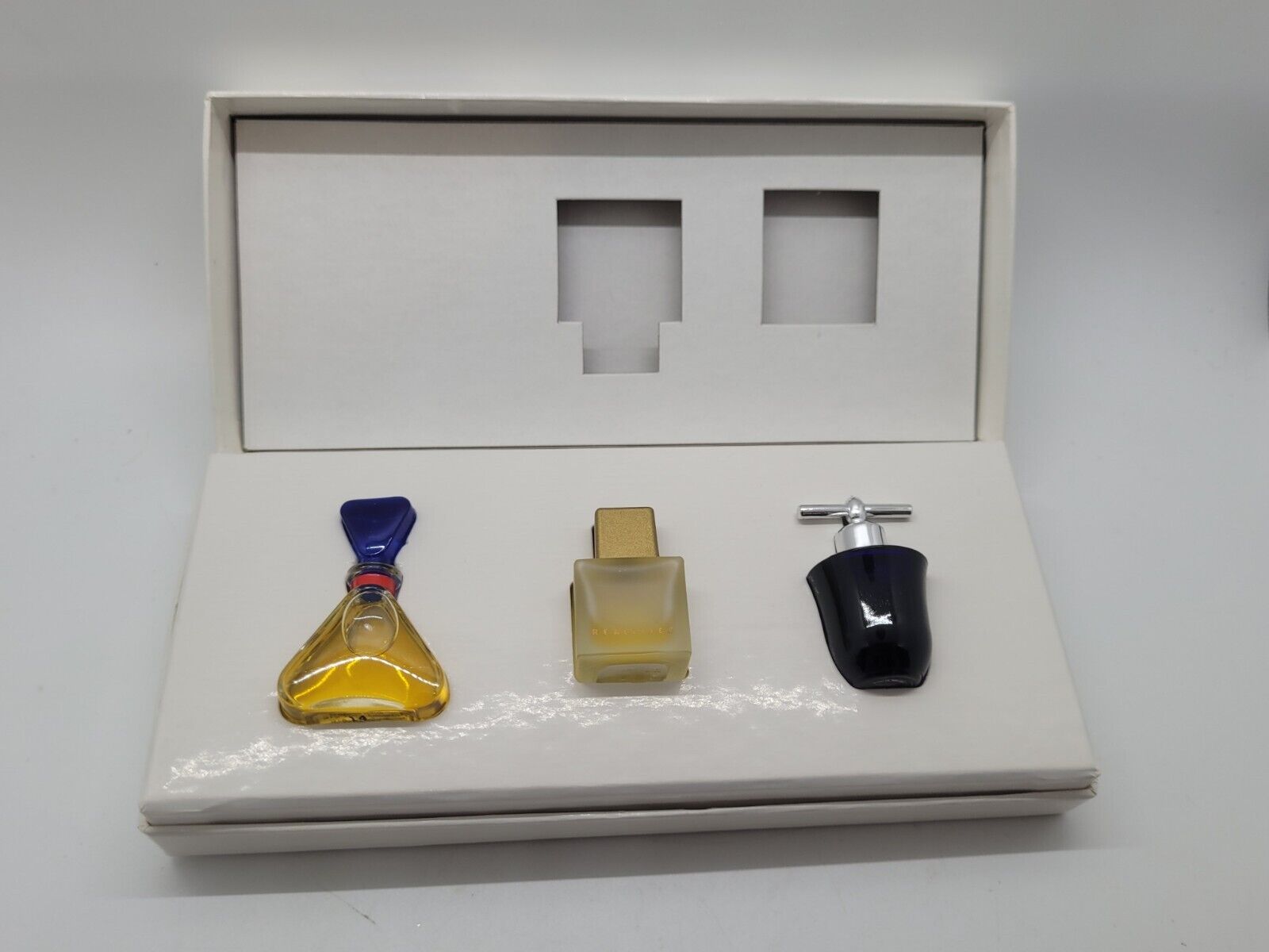 Liz Claiborne Perfume Collection 3 Miniature Bottles Realities Vivid Collectable