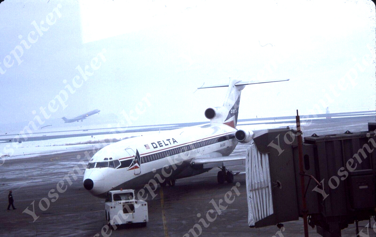 sl58 Original slide 1989 Delta Airlines airplane snow 483a