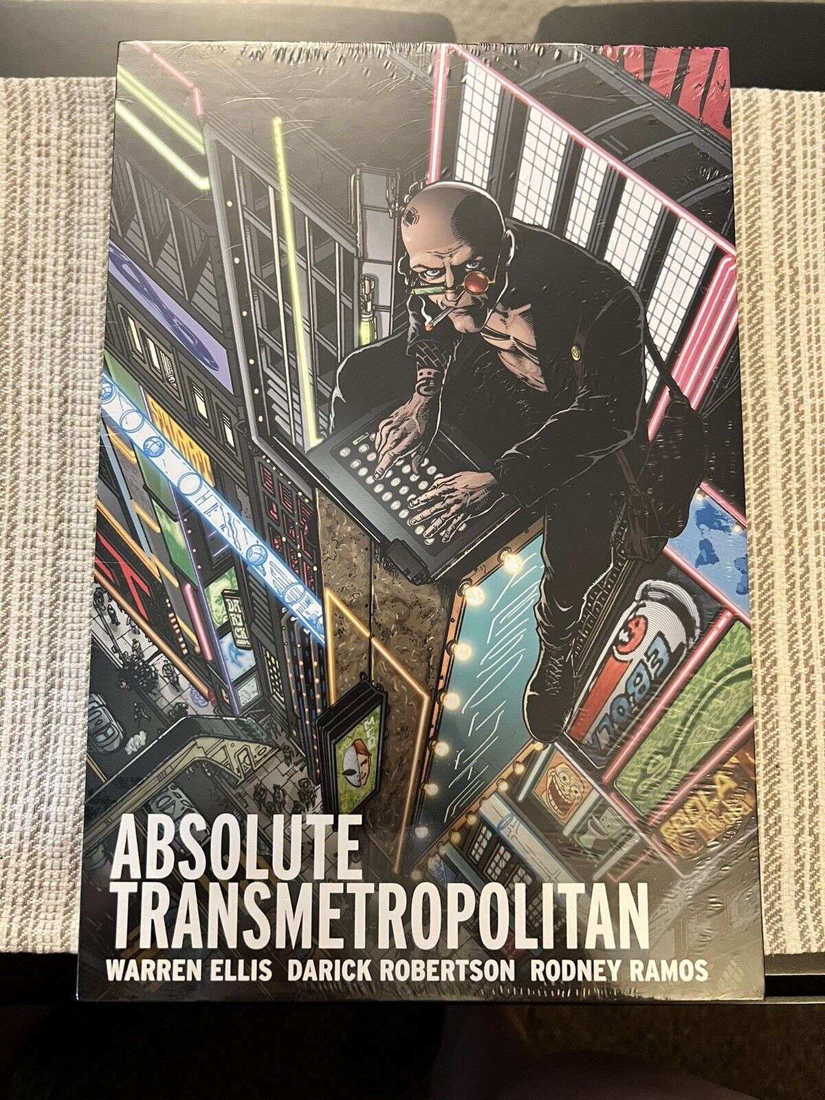 Absolute Transmetropolitan #1 (DC Comics 2020 February 2021)