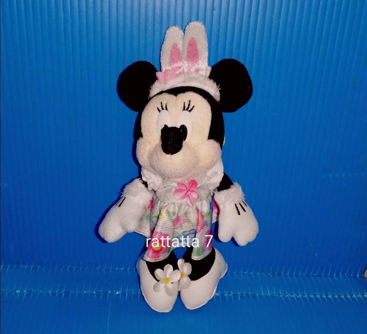 TDL Disney Minnie Mouse 2016 Hippity Hoppity Plush Badge Easter Tokyo Disneyland