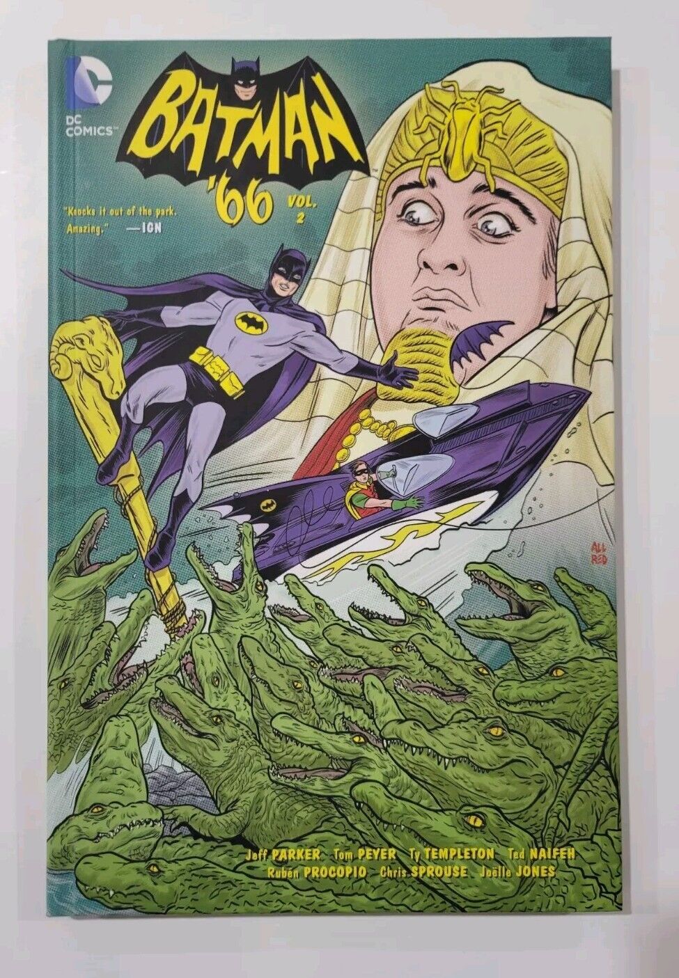 Batman \'66 - VOLUME 2 - Hardcover - DC - Graphic Novel
