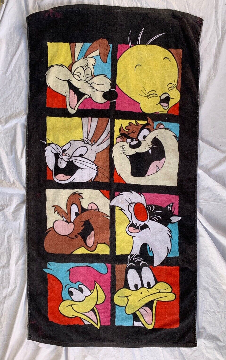 Vintage 90’s 57x28 Looney Tunes Beach Towel 