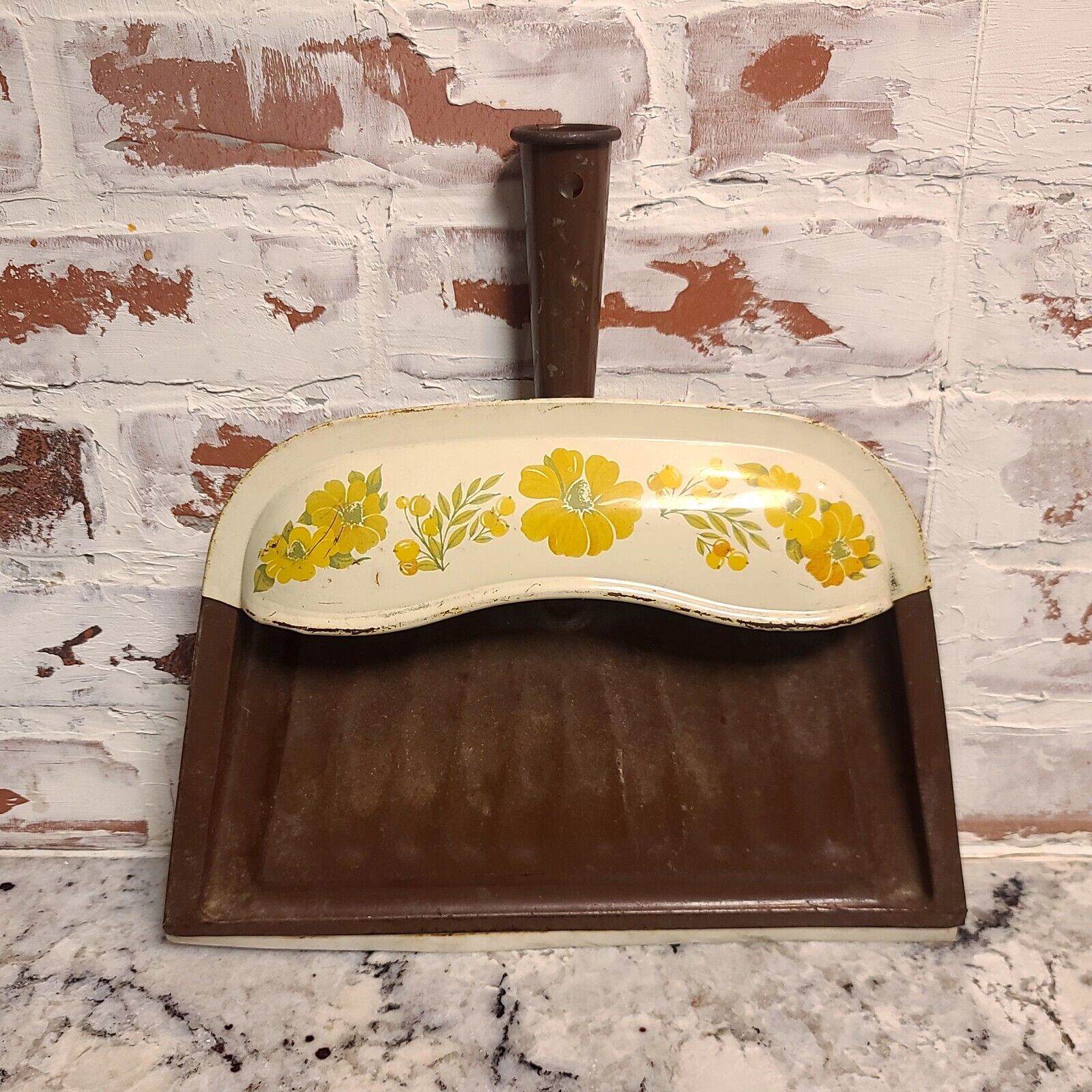 Vintage J.V. REED Brown Metal Dust Pan With Floral Pattern Kitchen Retro