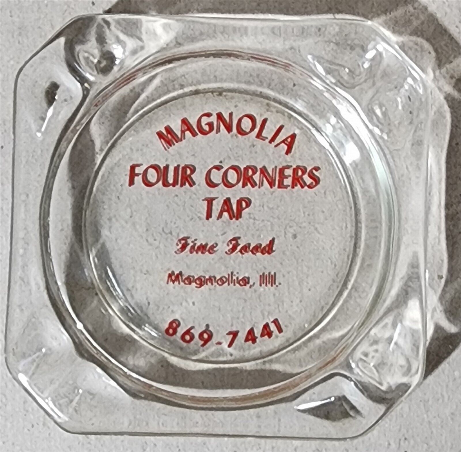 VINTAGE MAGNOLIA ILLINOIS FOUR CORNERS TAP FINE FOOD GLASS ASHTRAY 3.5\