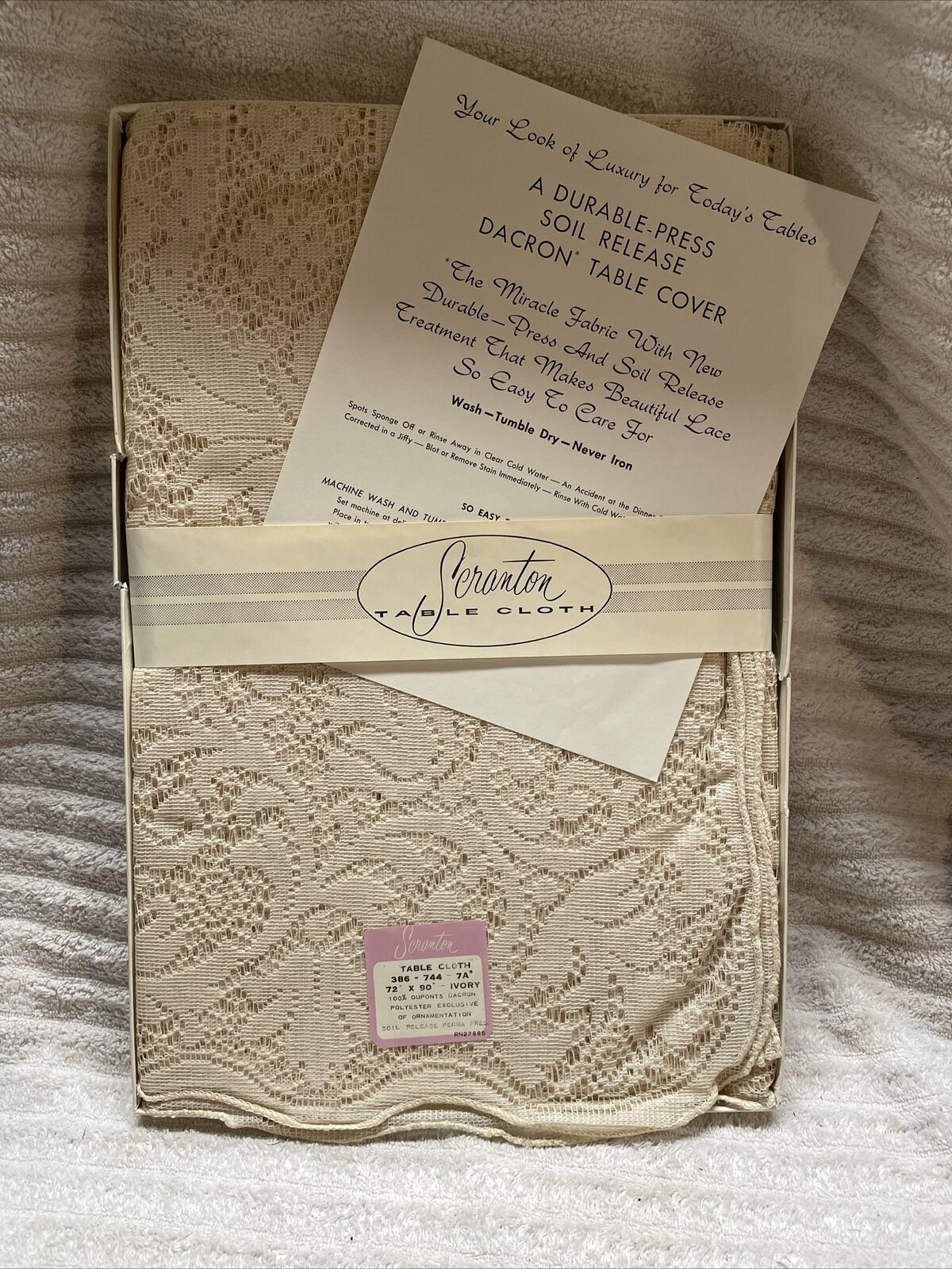 VTG NOS 1950’s  SERANTON Table Cloth 72x90” Ivory Lace Vintage Table Cloth