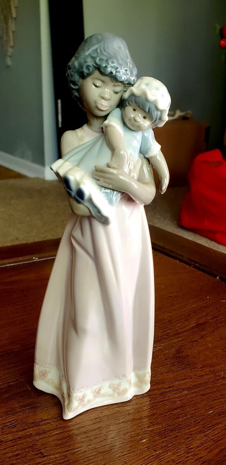 Beautiful Lladro Figurine \