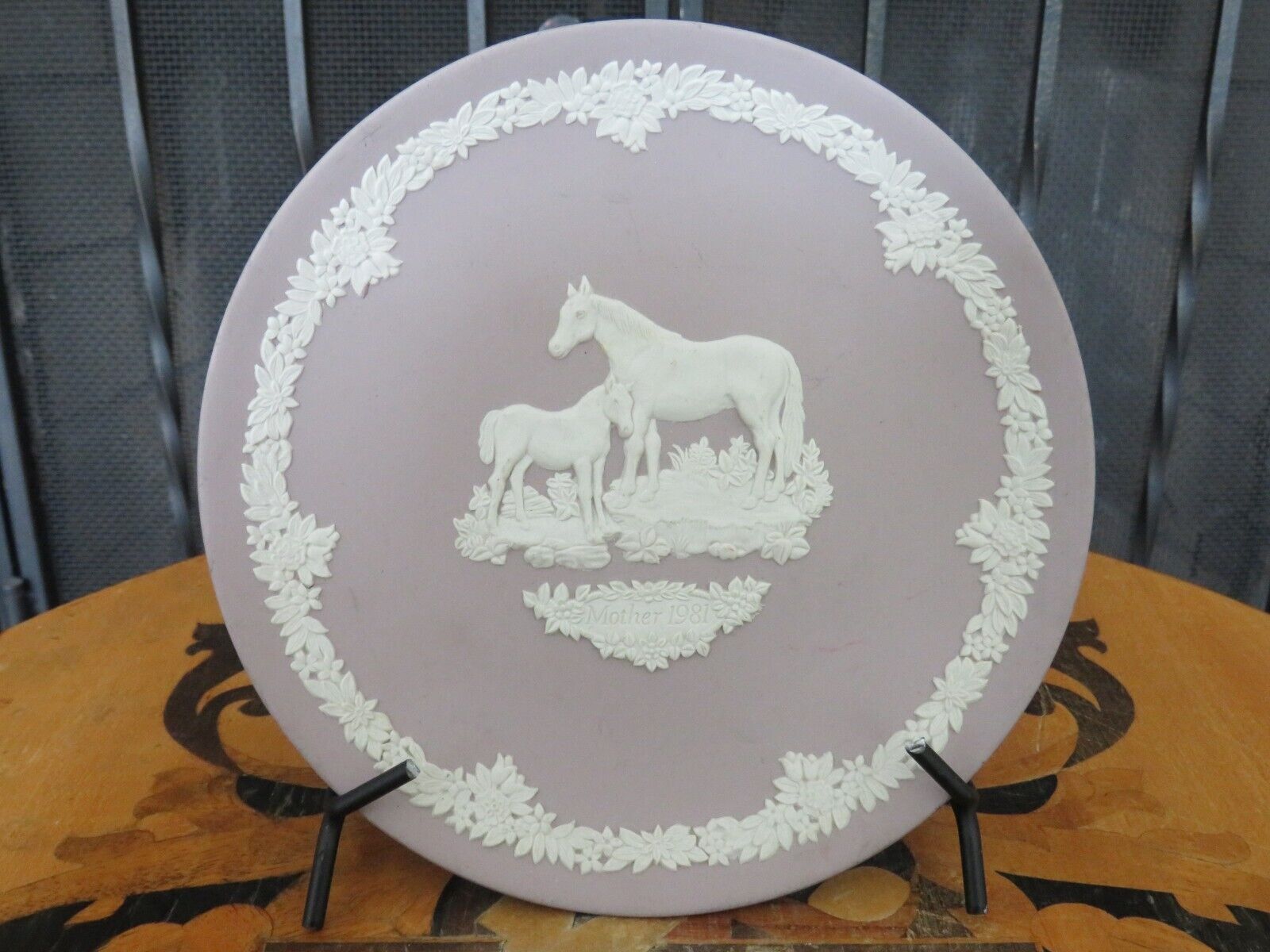 Vintage Wedgwood Lilac Jasperware Mother\'s Day Series 1981 Plate