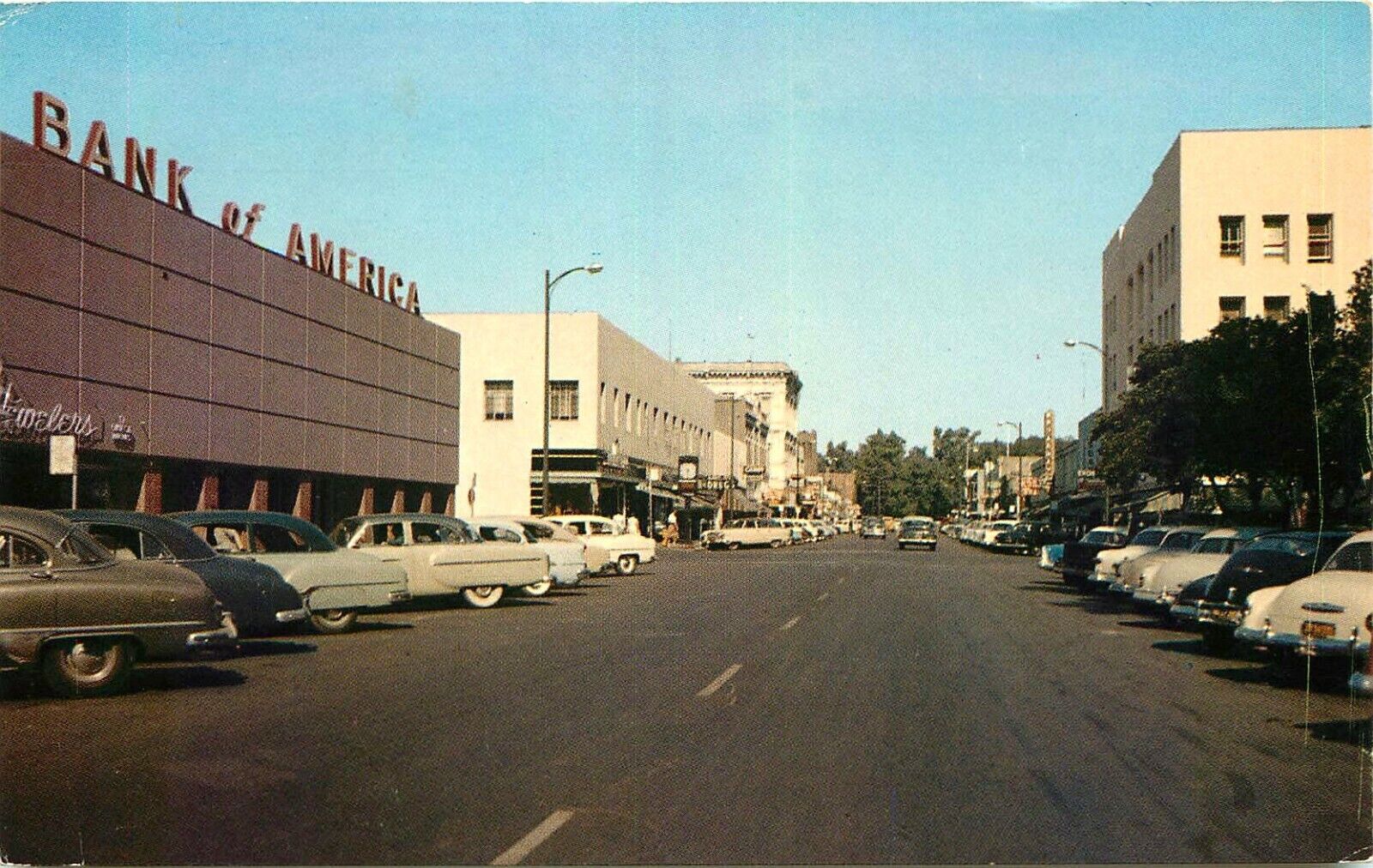 1950\'s STREET SCENE, CHICO, CALIFORNIA, VINTAGE POSTCARD
