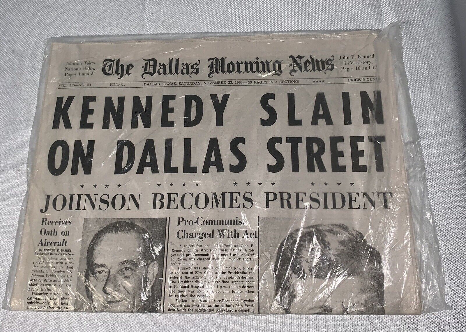 H5 PRESIDENT KENNEDY SLAIN ASSASSINATED OSWALD CHARGED W/MURDER DALLAS NEWSPAPER