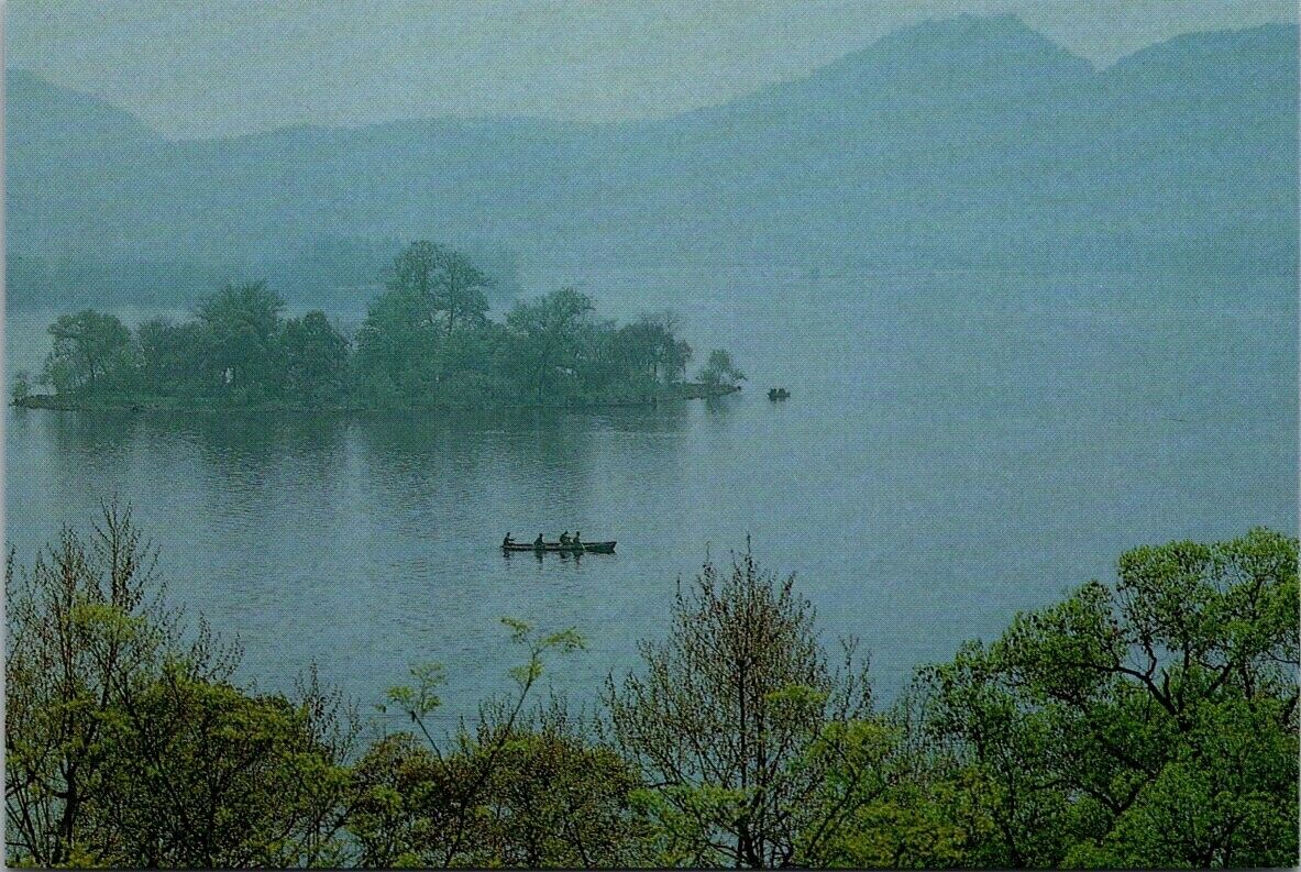 Postcard  West Lake Hangzhou Zhejiang Province