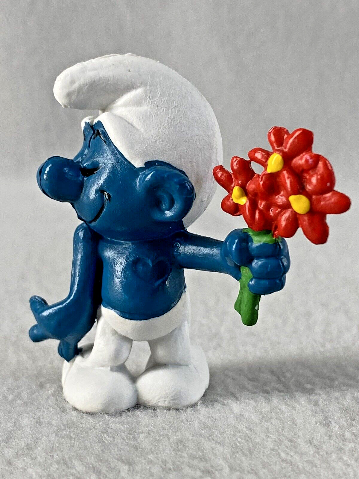 Smurf Lover With Flowers PVC Figurine Schleich Peyo 1978 Hong Kong
